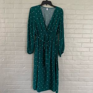 Medium Long Sleeve Old Navy Green & White Polka Dot Dress